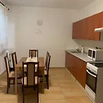 Lea V Patinciach Villa Patince