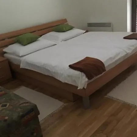 Lea V Patinciach Villa