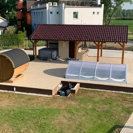 Willa Lea V Patinciach *