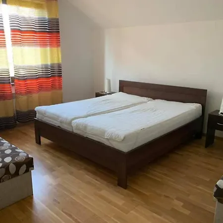 Lea V Patinciach Patince