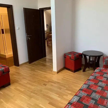 Lea V Patinciach Patince