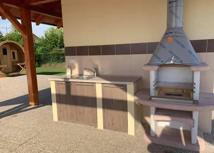 Lea V Patinciach Villa *